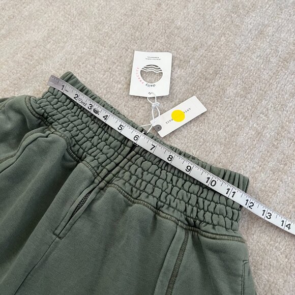 NWT Anthropologie Daily Practice Bank Shot Wide Leg Joggers Pants S Green - Picture 8 of 11